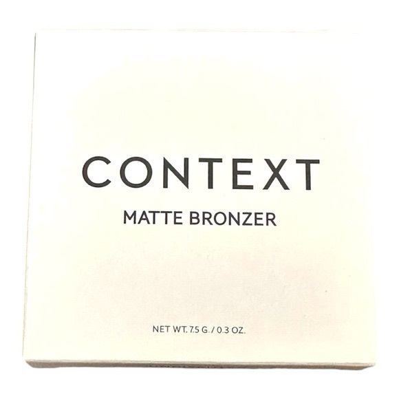 Context Matte Bronzer in Undisputed Light Bronze - Picture 3 of 3